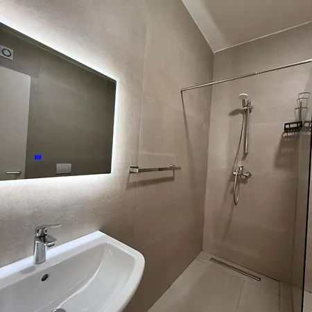 Apartment Foel Tirana